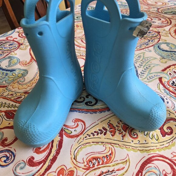 Crocs Children Rubber Rain Boots Blue Pull On Logo Whales Toddler Size US 9 - Picture 2 of 7